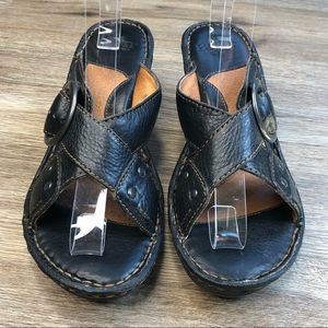 BORN Buckle Criss Cross Strap Heeled Clog sz 7